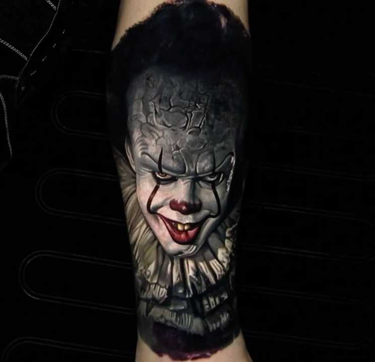 25 thrilling pennywise tattoos for horror movie freaks!