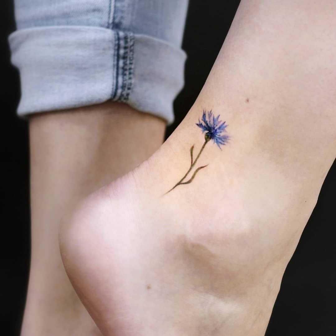 Tattoo • значение тату: василёк