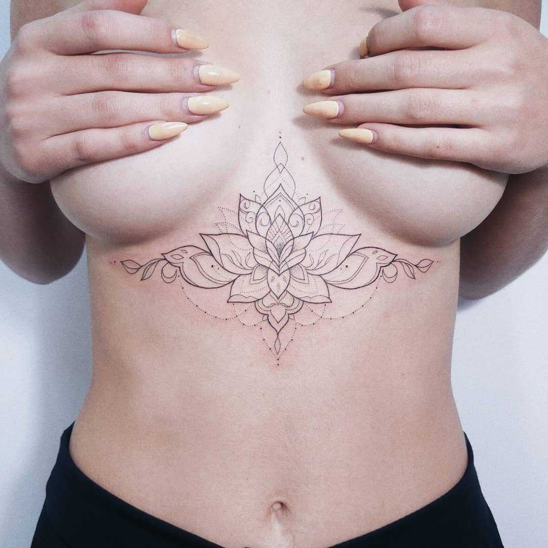 татуировки для мамы на груди фото 109